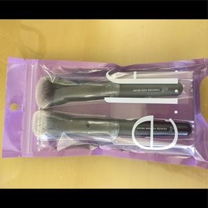 New, Flawless Face Brush & Pointed Powder Brush